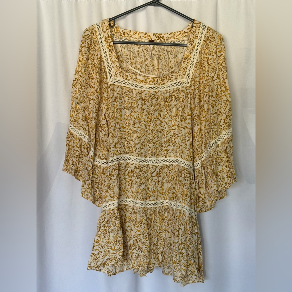 NWT free people Floral Lace Trim yellow and white Women's tunic Top